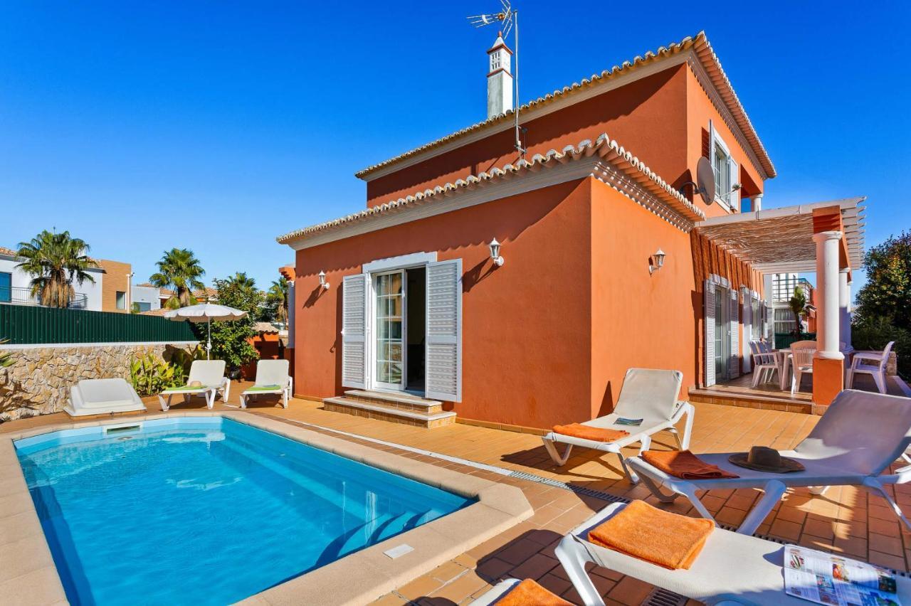 Villa By Pêra